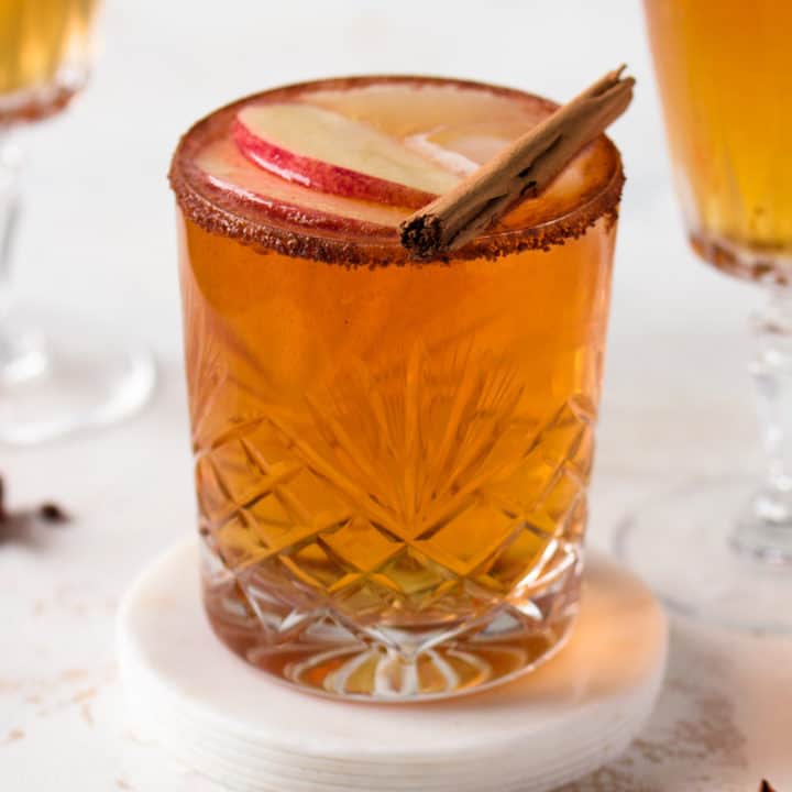 apple cider cocktail with whisky and cinnamon