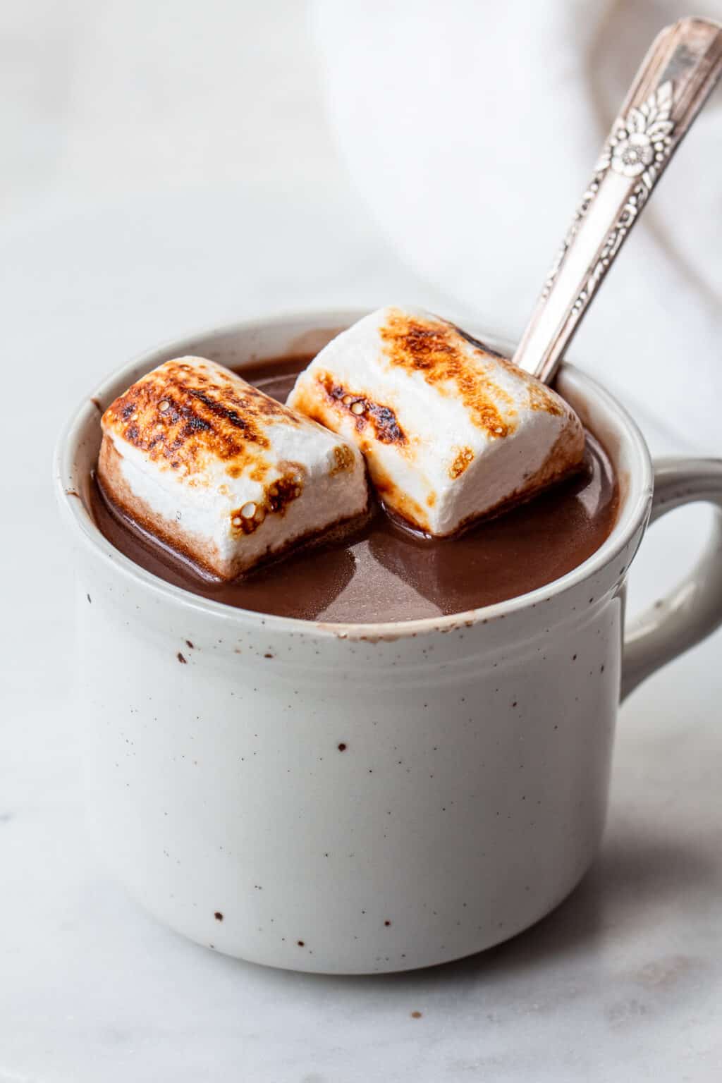 Alcoholic Hot Chocolate With Liquor - Cooking With Elo